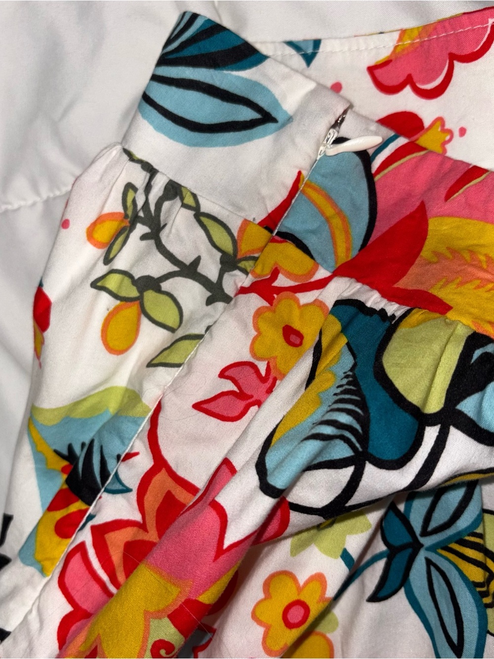 Ann Taylor floral skirt 12 cotton modal blend red green blues white - Picture 6 of 8